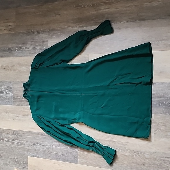 STUNNING REFORMATION DRESS - Picture 10 of 12